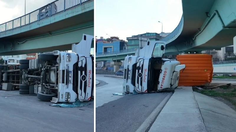 Beylikdüzü’nde virajı alamayan TIR devrildi