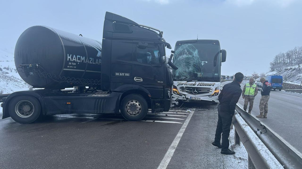 Erzurum'da feci kaza: 2 ölü, 9 yaralı