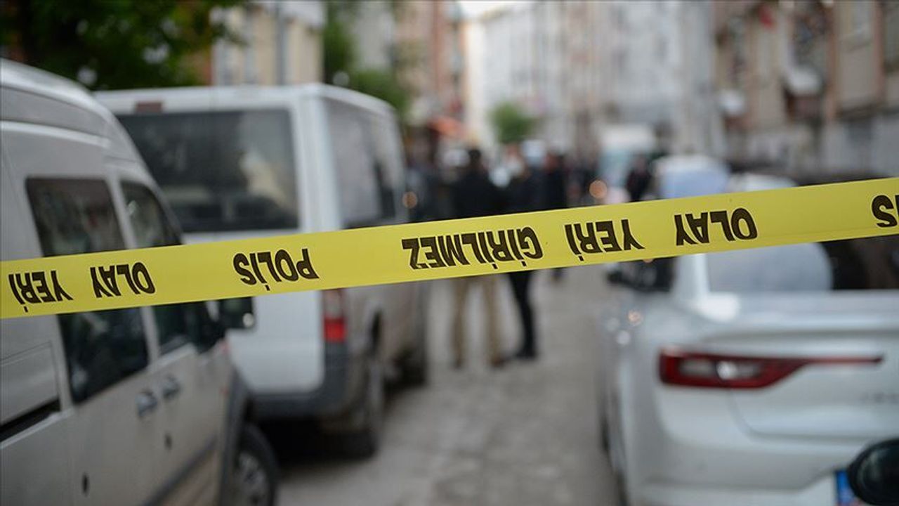 Alanya'da kamyonun şarampole devrildiği trafik kazasında 1 ölü
