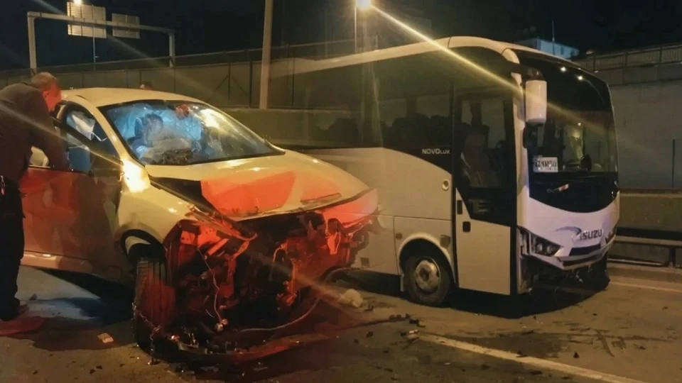 Bursa'da feci kaza! Araçlar birbirine girdi: Çok sayıda yaralı var
