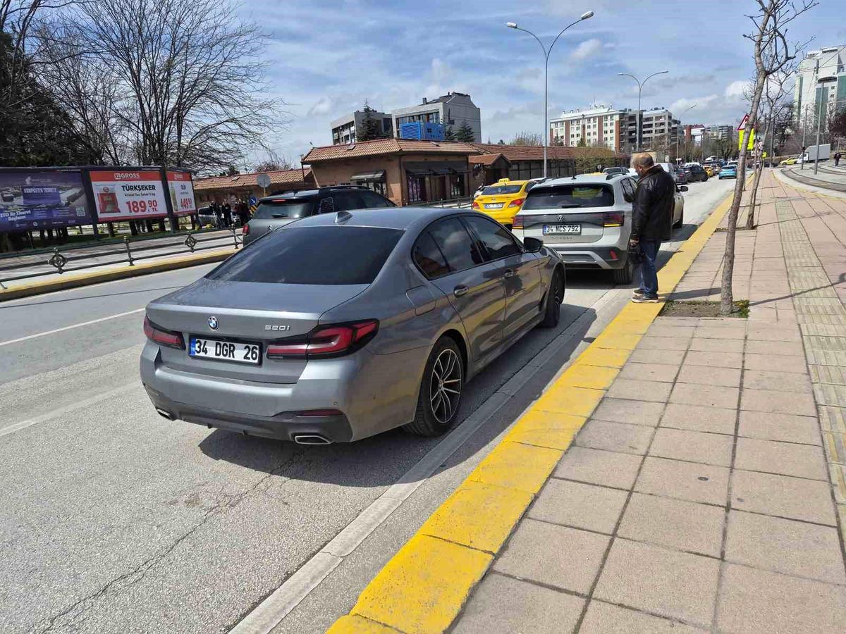Eskişehir'de Yaya Geçidinde Trafik Kazası