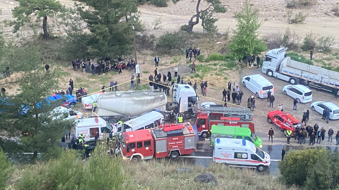 7 kişinin öldüğü trafik kazasında beton mikserinin sürücüsü tutuklandı