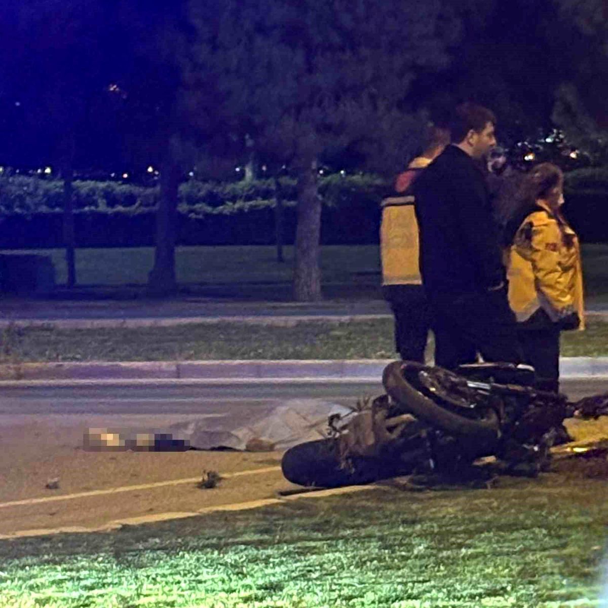 İzmir'de Motosiklet Kazası: Genç Hayatını Kaybetti