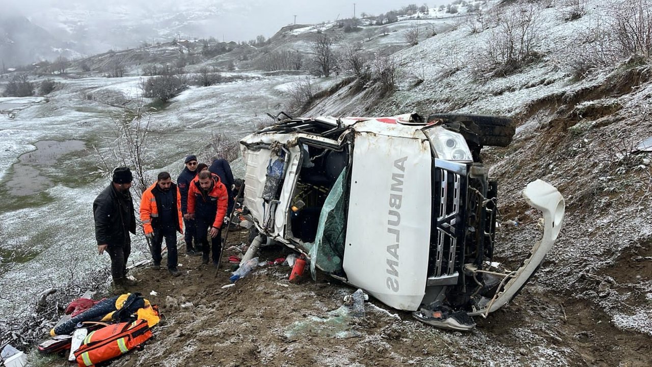 Şavşat'ta Ambulans Kazası