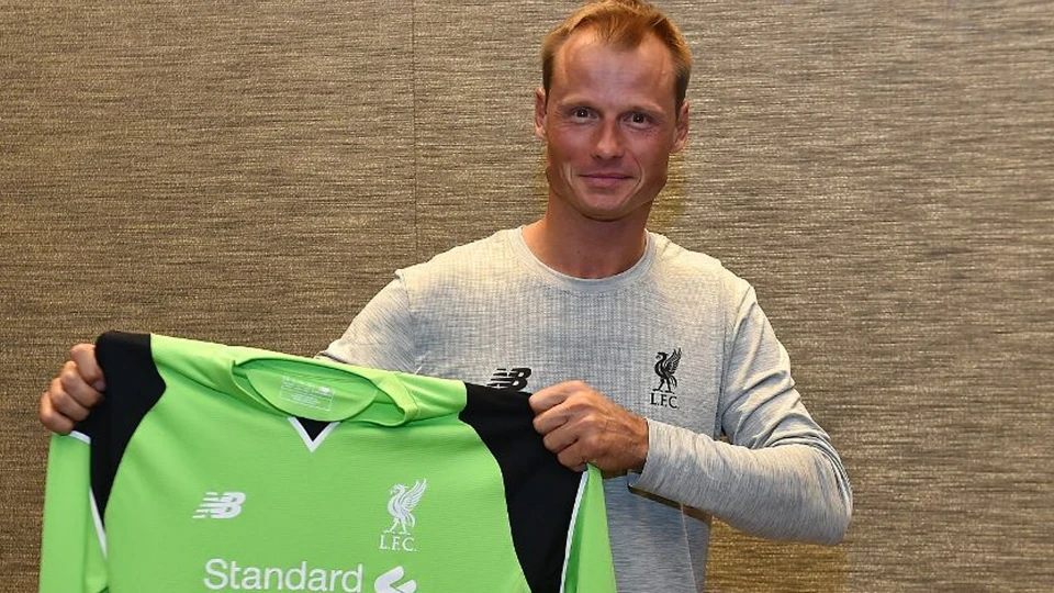 Liverpool ve Arsenal'de forma giyen eski kaleci Alexander Manninger hayatını kaybetti
