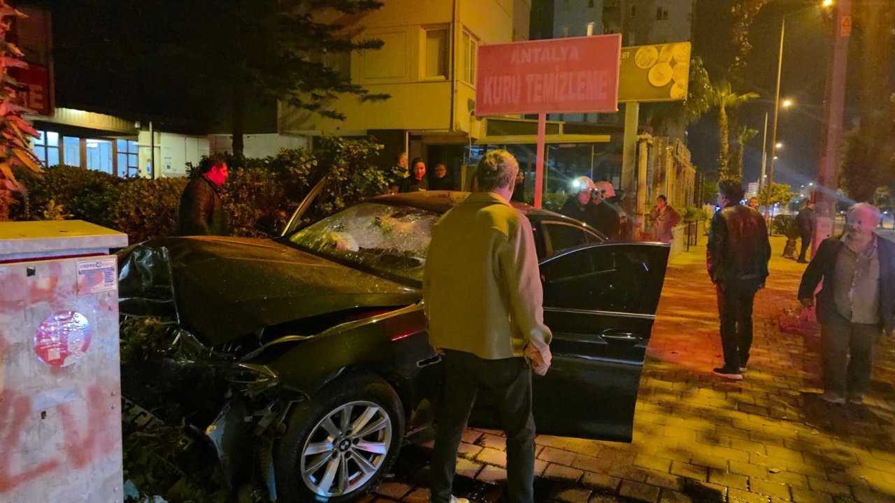 Muratpaşa'da feci kaza: 1 ölü, 1 yaralı