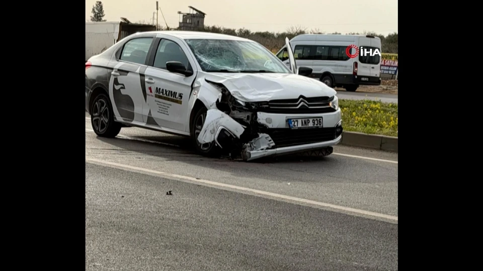 Gaziantep'te trafik kazası: Sola dönen motosiklete araç çarptı