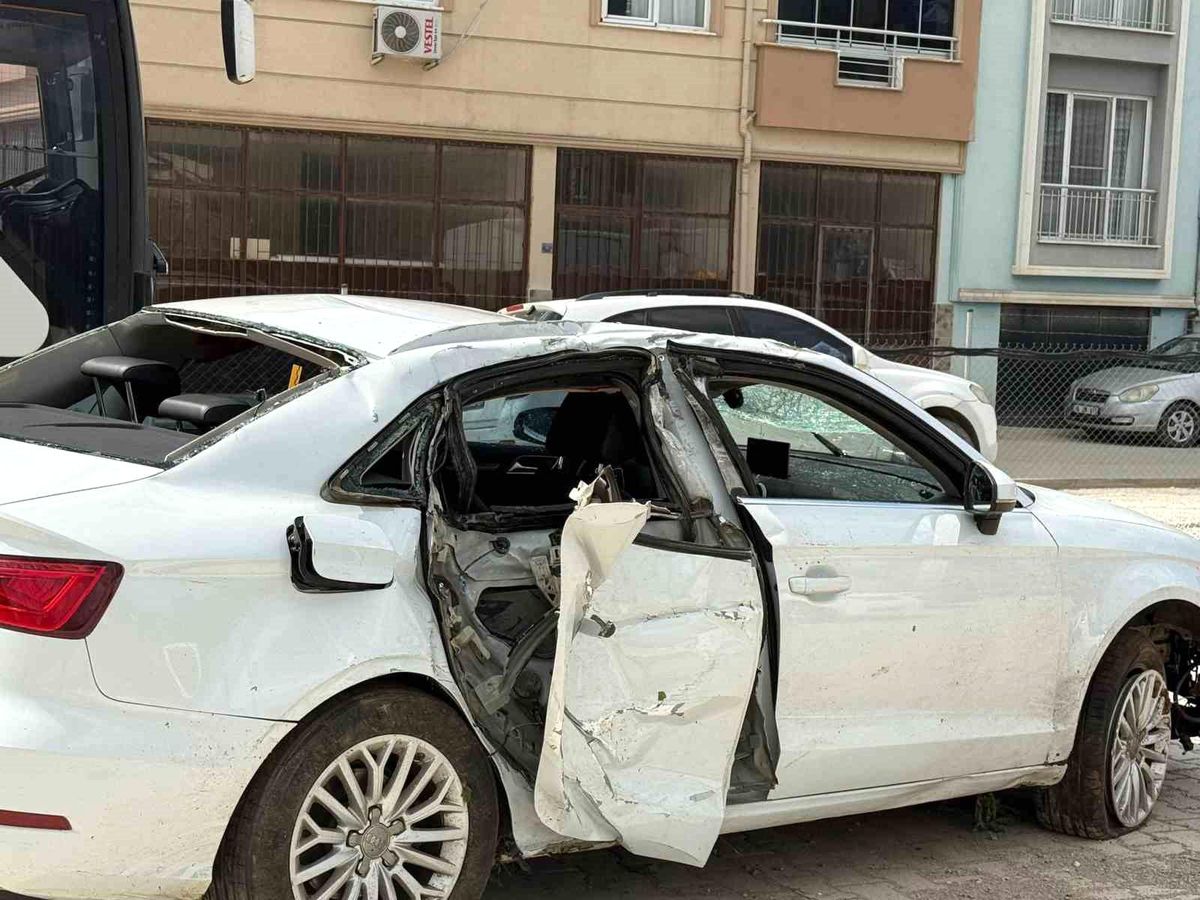 Gemlik'te Trafik Kazası: 1 Ölü, 3 Yaralı