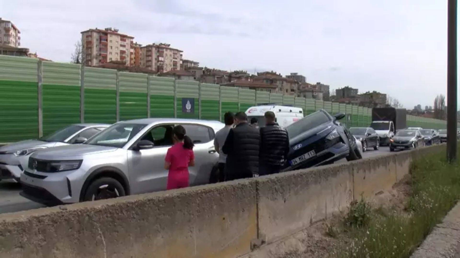 Kartal’da 6 araçlık zincirleme kaza