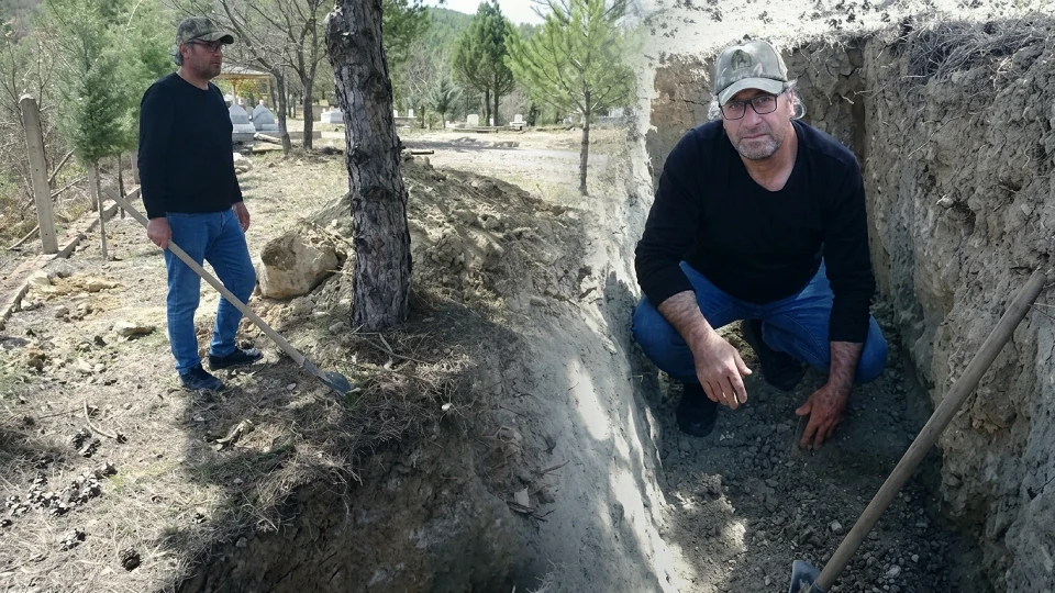 9 kez ölümden dönen Miraç Erol'dan şaşırtan karar: "Dokuz canımı da harcadım" diyerek kolları sıvadı |