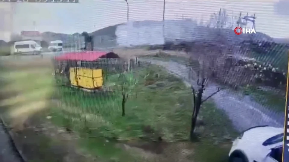 Bitlis Tatvan'da tır ve otomobil çarpıştı: İki kişi hayatını kaybetti | BİTLİS HABERLERİ