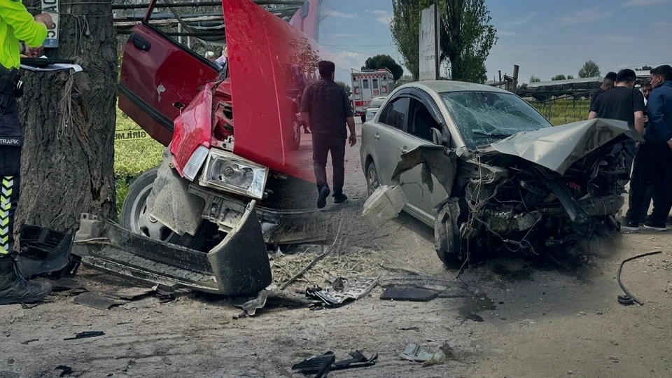 Ödemiş'te zincirleme kaza: 1 ölü, 3 yaralı ile sonuçlandı | Güncel Haberleri