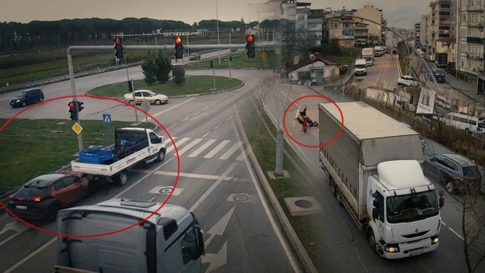 Samsun'da mart ayı trafik kazaları kameralara yansıdı | SAMSUN HABERLERİ