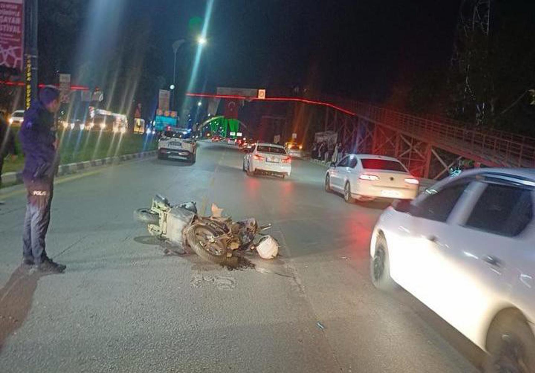 Manisa'da motosiklet kazası. İzinli polis memuru hayatını kaybetti