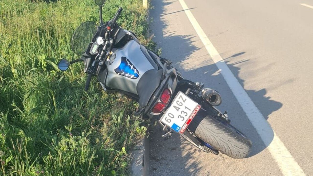 Tokat’ta trafik kazası: Bariyere çarpan motosikletin sürücüsü yaşamını yitirdi