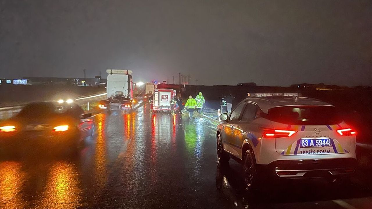 Şanlıurfa Siverek’te trafik kazası: Araba şarampole devrildi, 6 yaralı