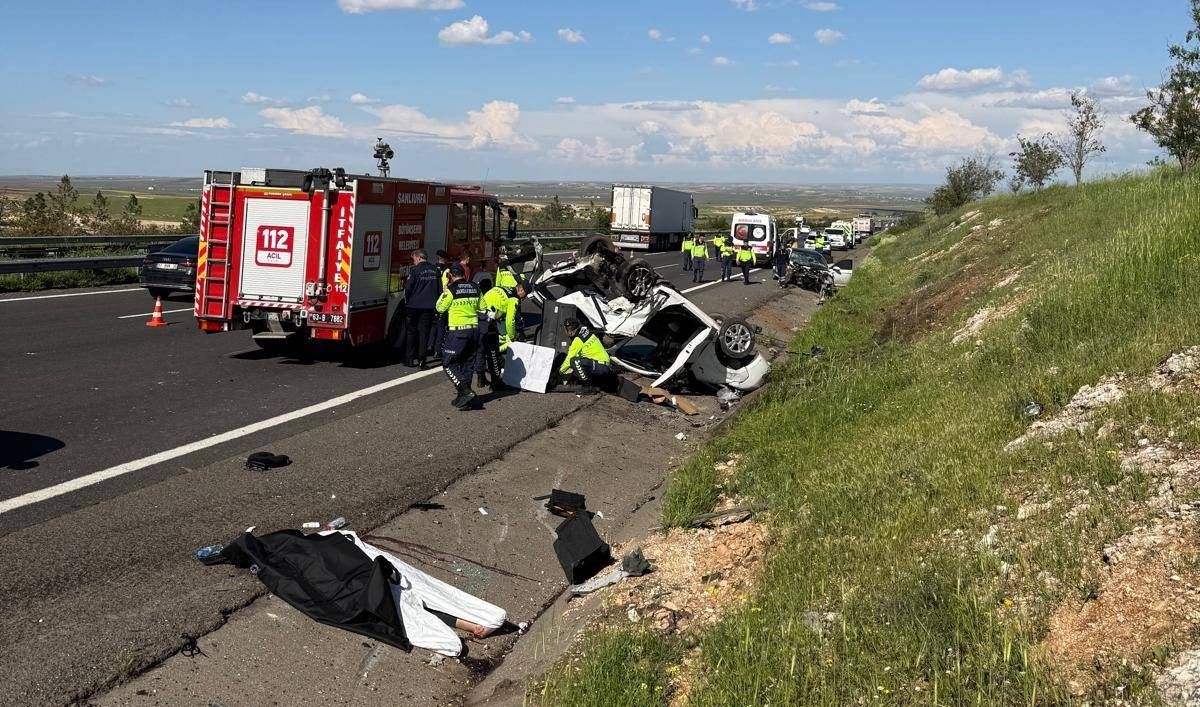 Şanlıurfa'da Zincirleme Kaza: 3 Ölü, 5 Yaralı