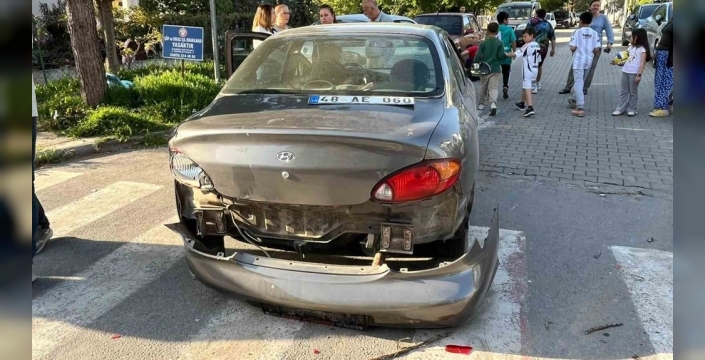 Menteşe'de zincirleme kaza: 2 yaralı