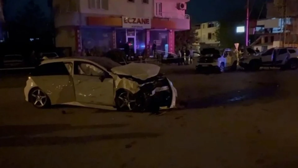 Adana Kozan’da zincirleme kaza: Bir ölü, 4 yaralı | YEREL HABERLER