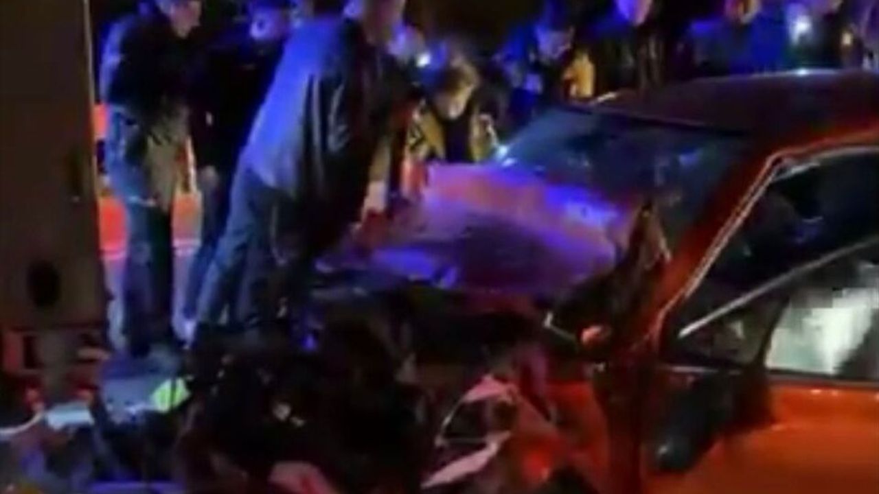 Tekirdağ'da arabanın tıra çarptığı trafik kazasında 2 yaralı