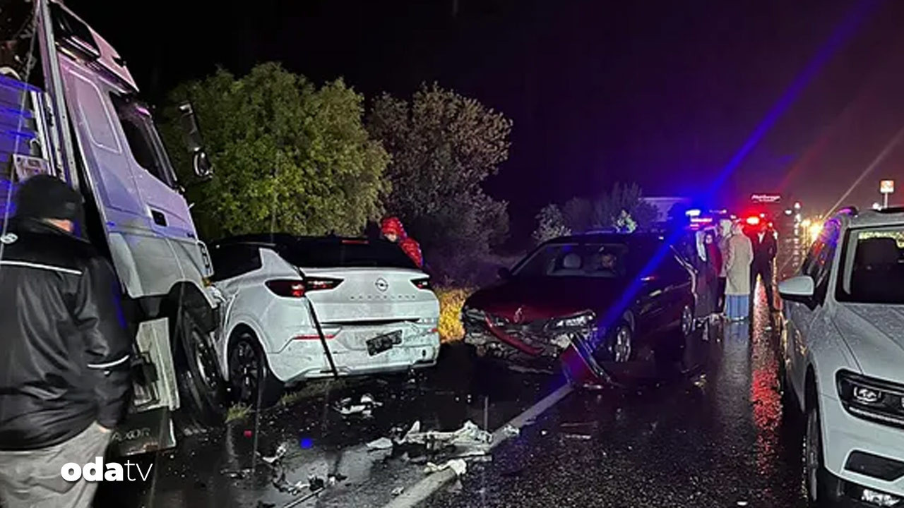 Uşak'ta zincirleme kaza