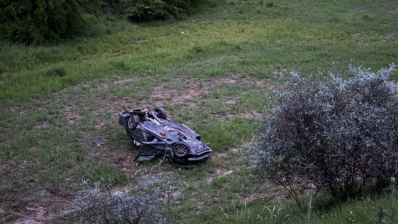 Adıyaman’da trafik kazası: Araç tarlaya devrildi, sürücü dahil 4 kişi yaralandı