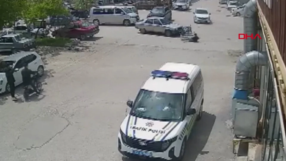 Burdur merkezde otomobil ile motosikletin çarpıştığı kaza