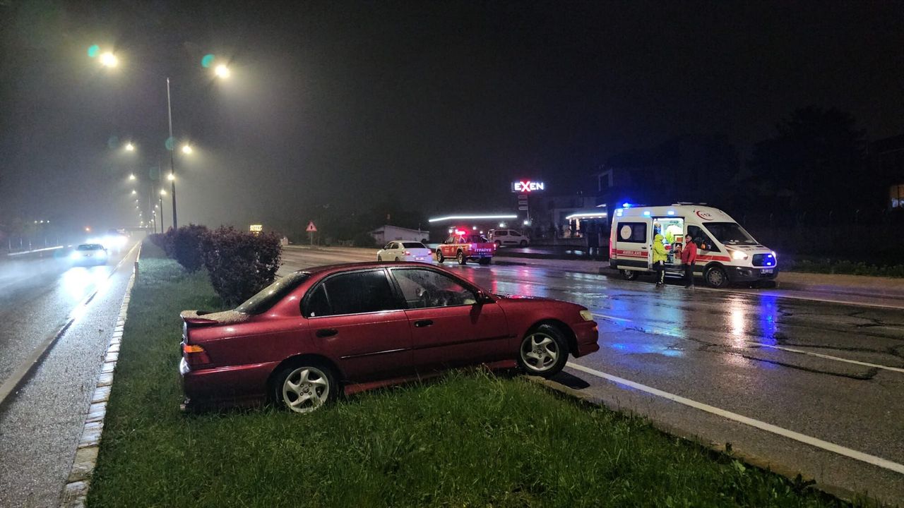 Çorum’da otomobilin refüje çarptığı trafik kazasında: Sürücü yaralandı