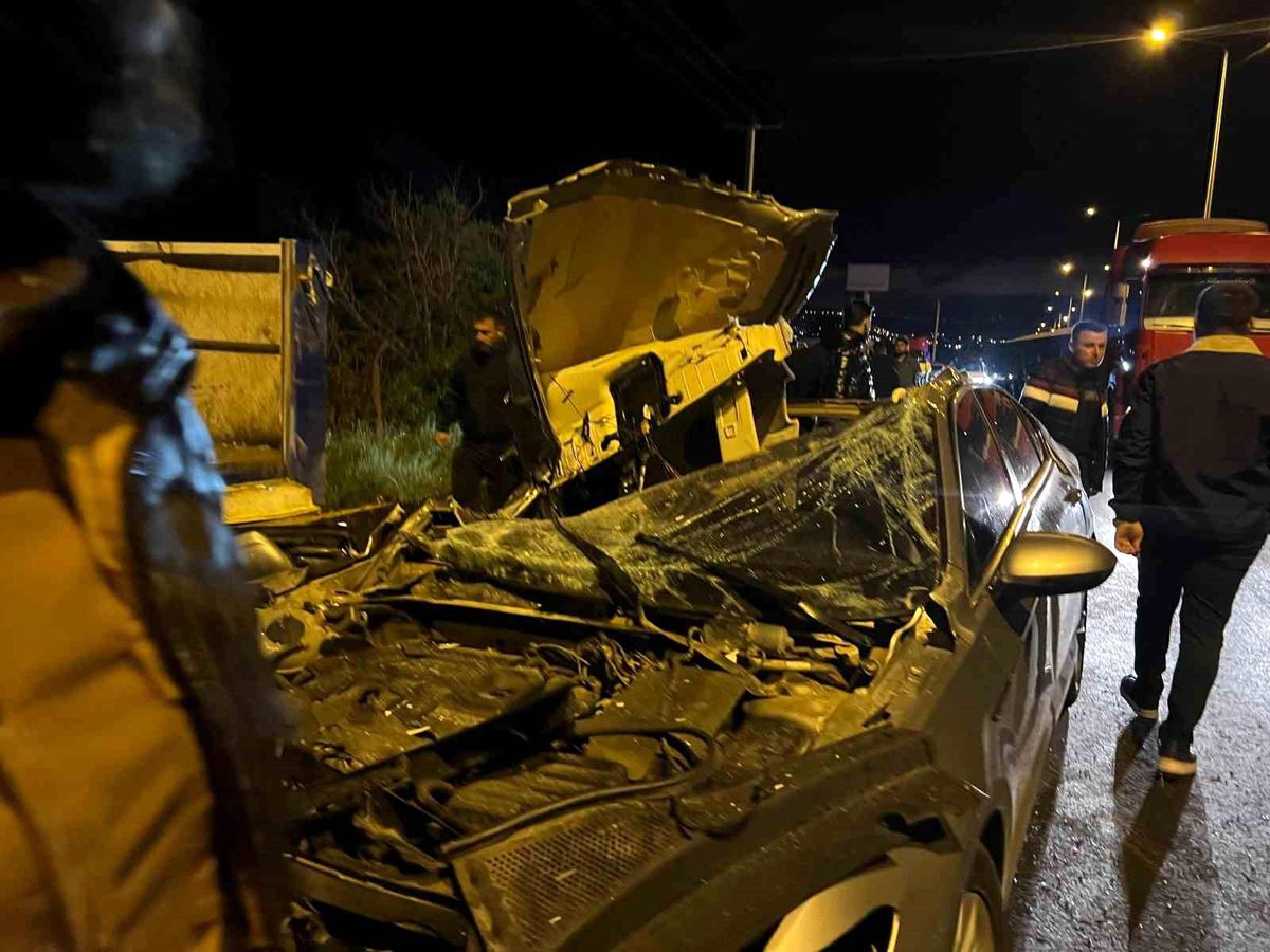 Kilis'te Trafik Kazası: İki Yaralı