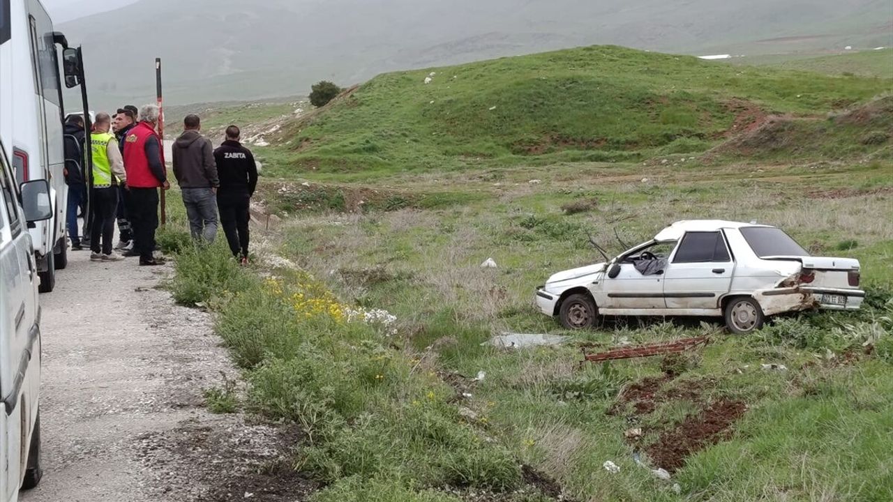 Malatya Doğanşehir’de trafik kazası: Otomobil devrildi, 6 kişi yaralandı