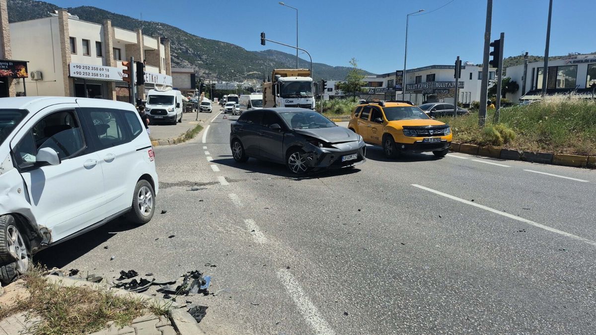 Bodrum'da Trafik Kazası: İki Yaralı