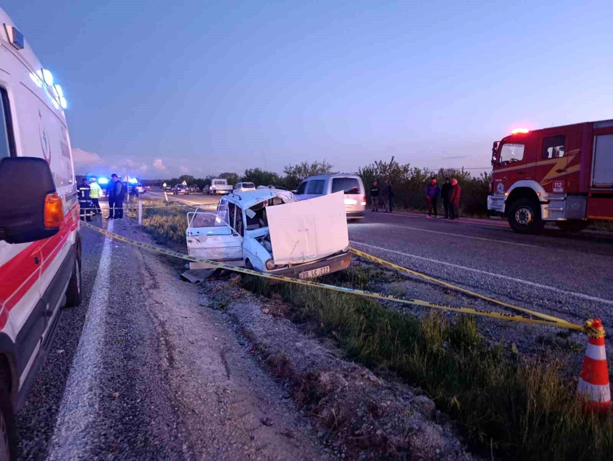 Denizli'de Trafik Kazası: 1 Ölü, 4 Yaralı