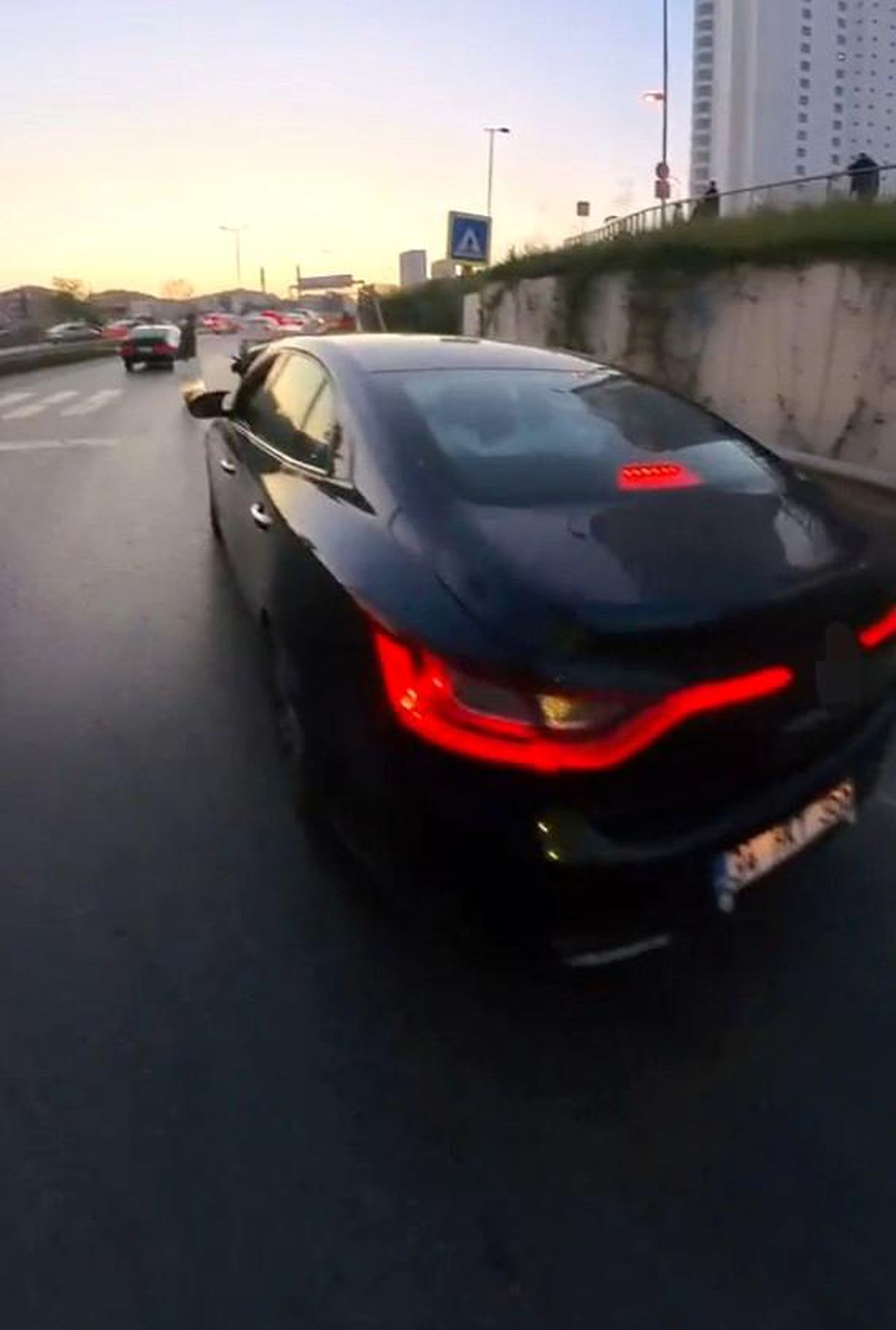 Pendik'te Yaya Geçidinde Trafik Kazası