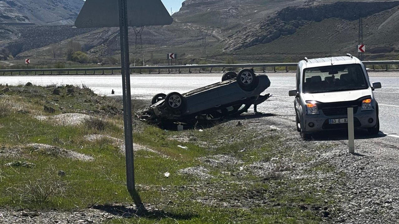 Hakkari-Van yolunda trafik kazası: yaralılar var