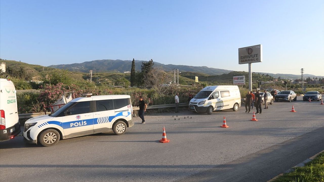 Hatay Arsuz’da motosiklet kazası: Tırla çarpışan sürücü hayatını kaybetti