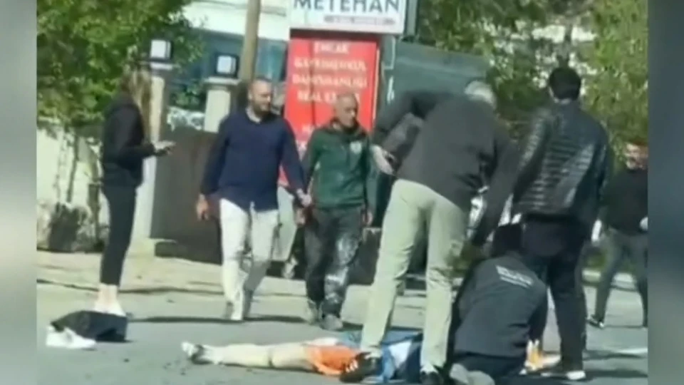 Sakarya Sapanca ilçesinde çöp kamyonu kazası kamerada