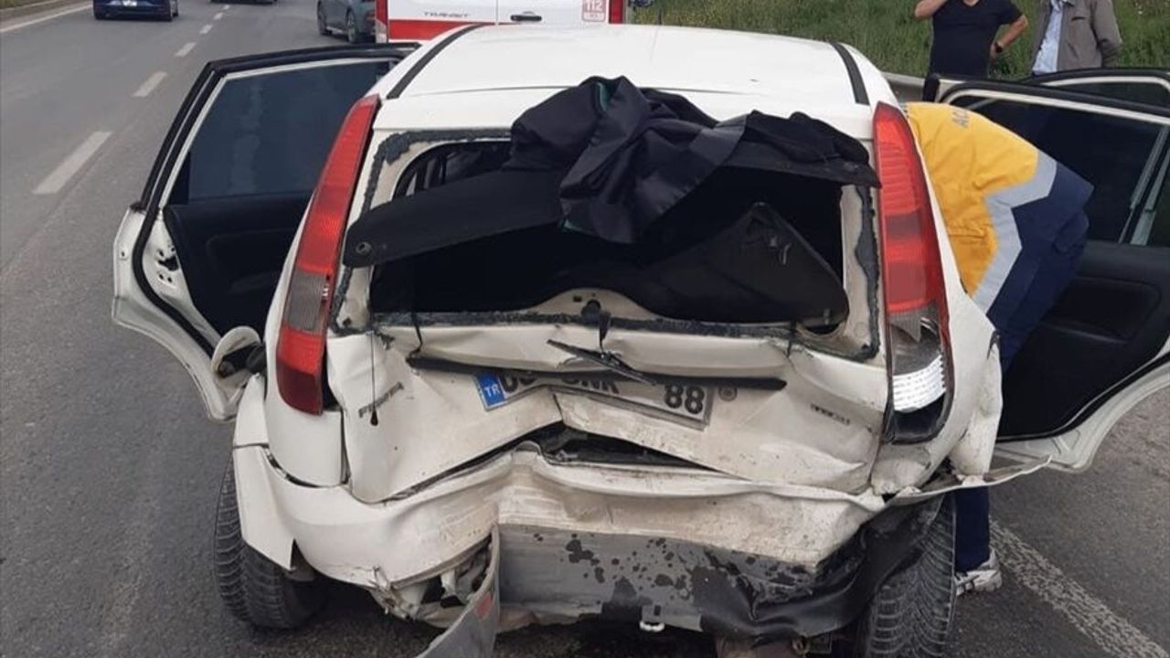 Kırıkkale’de iki arabanın çarpıştığı trafik kazasında 7 yaralı