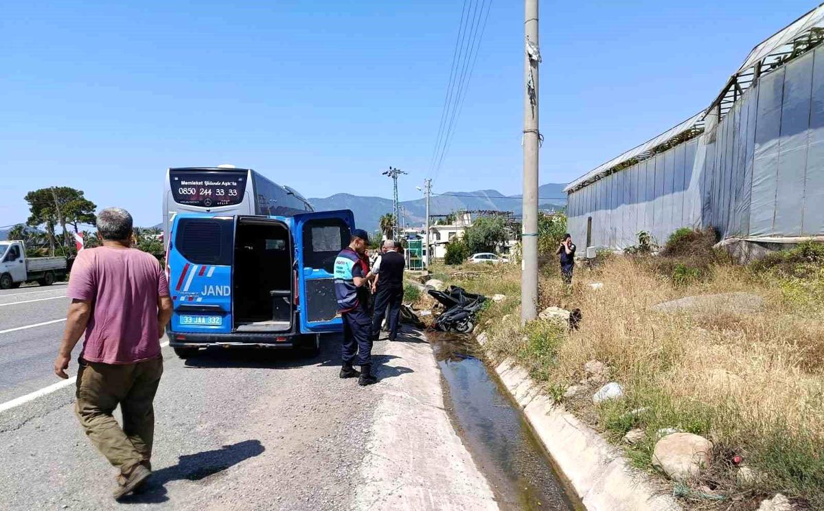 Mersin'de Trafik Kazası: Emekli İmam Hayatını Kaybetti