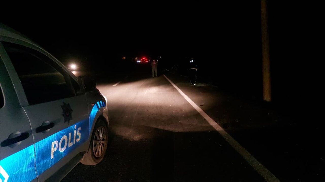 SON DAKİKA: Sakarya'da feci motosiklet kazasında 2'si ağır 3 yaralı