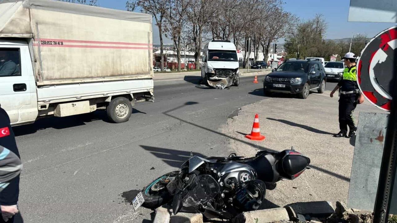 Elazığ’da trafik kazası: Motosiklet sürücüsü yaralandı