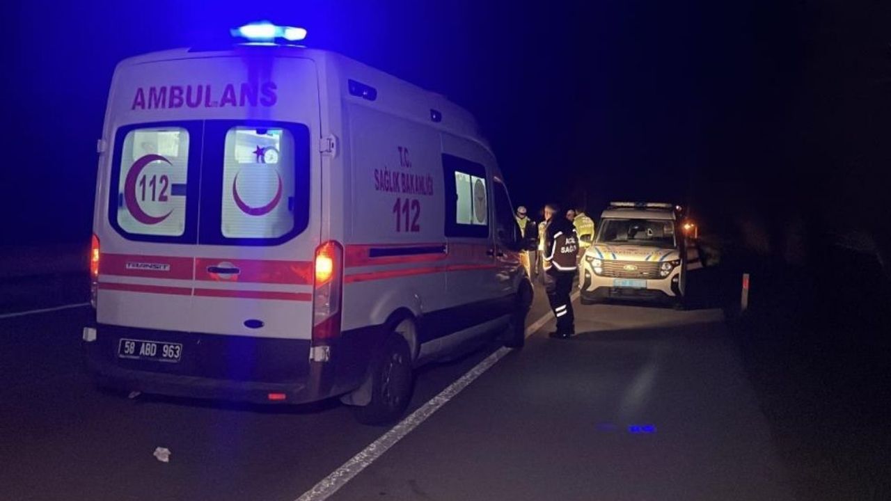 Sivas-Kayseri yolunda kaza: 1 ölü, 4 yaralı!