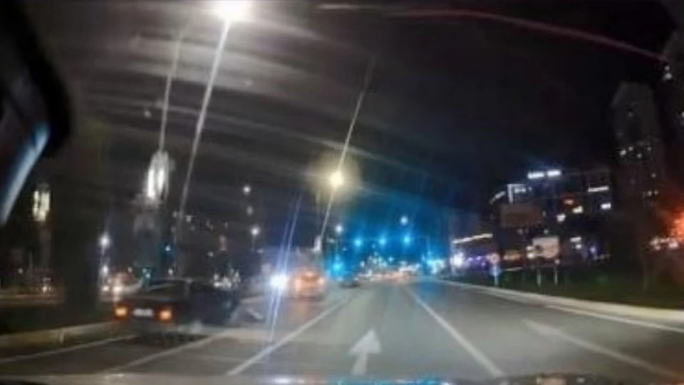 Elazığ'da makas atan otomobilin karıştığı trafik kazası kamerada | ELAZIĞ HABERLERİ