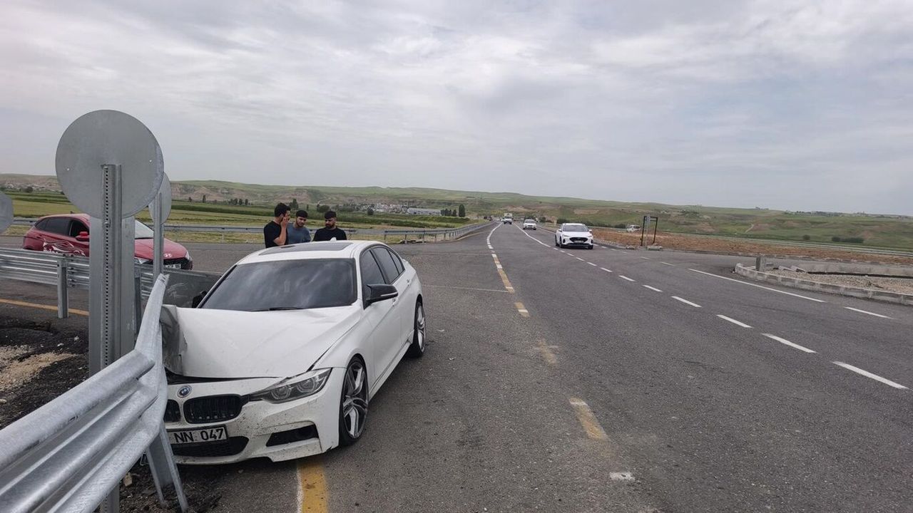 Sürücü Akademisi Kavşağı'nda trafik kazası korkuttu