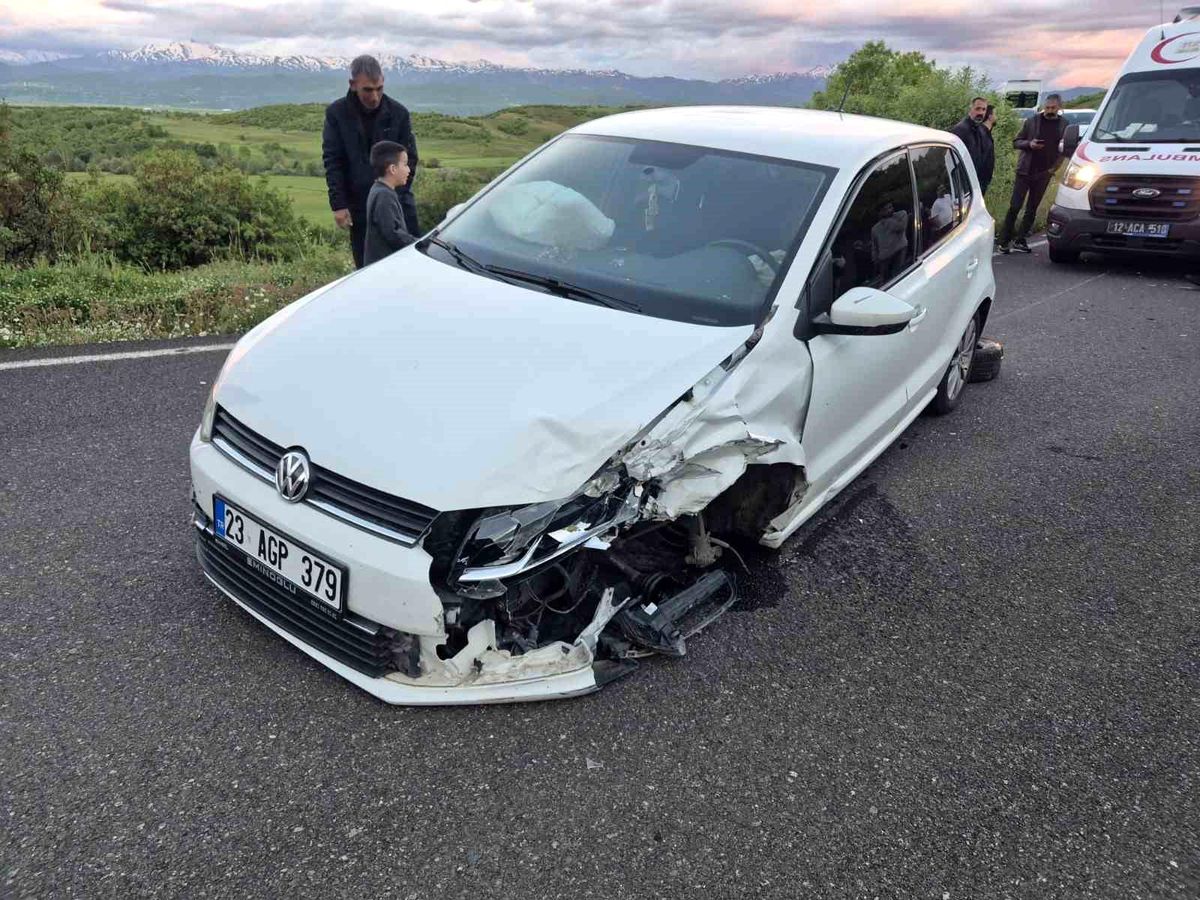 Bingöl'de Trafik Kazası: 9 Yaralı