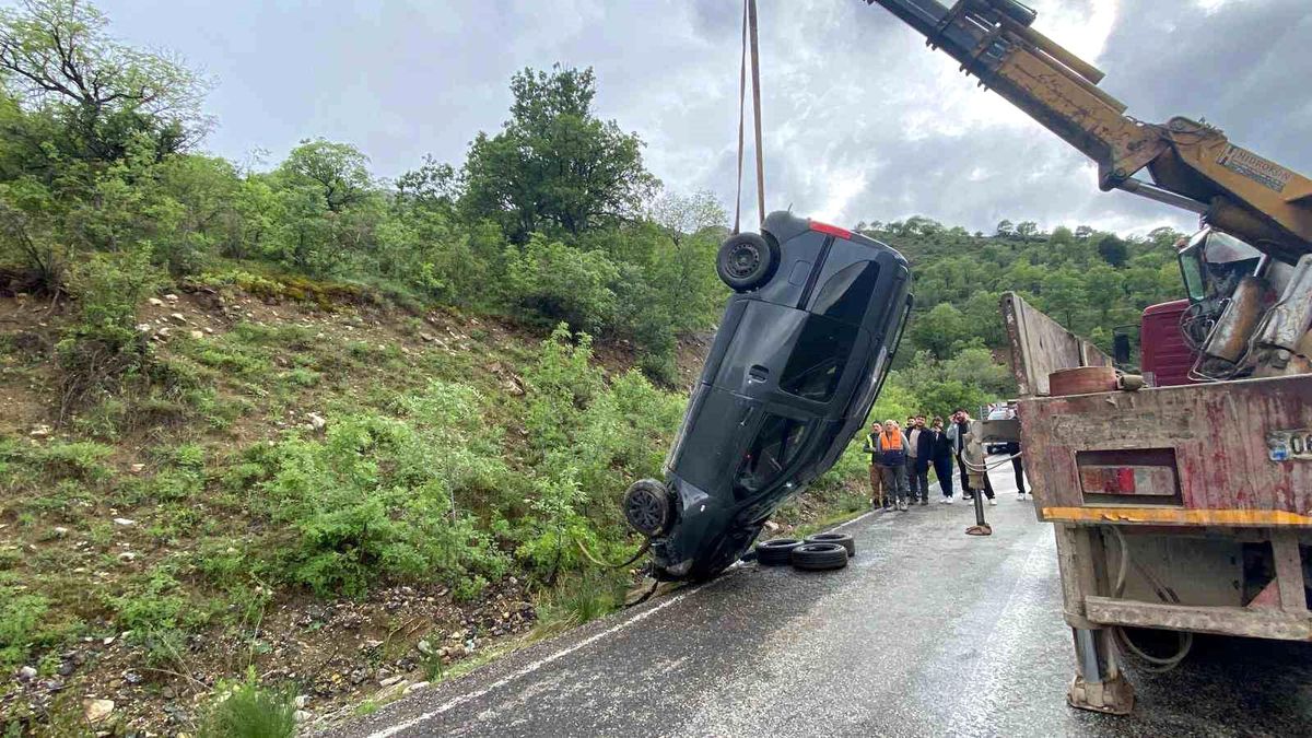 Kemaliye'de Sağanak Nedeniyle Trafik Kazası