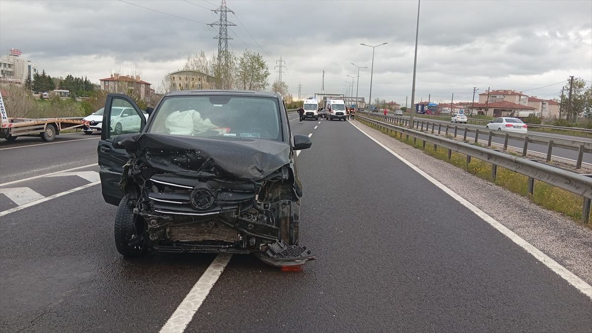 Çankırı'da Trafik Kazası: 3 Ölü, 5 Yaralı
