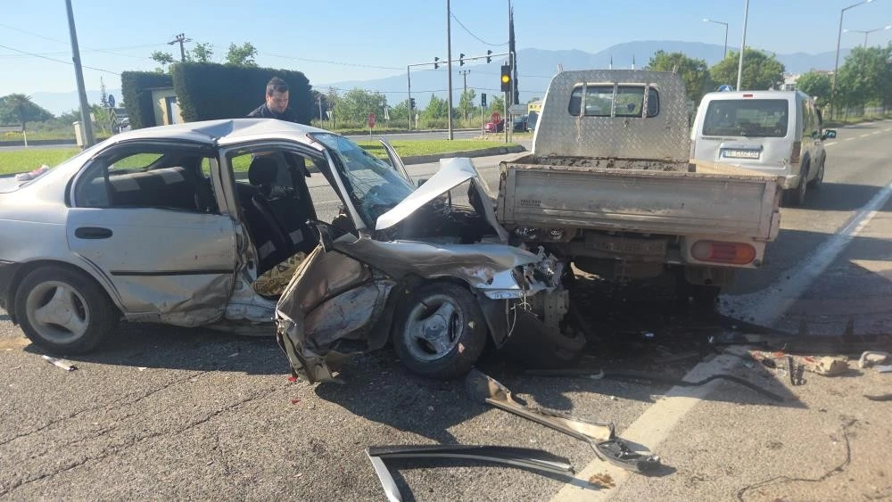 Bursa'da trafik kazası: 1 ölü 4 yaralı
