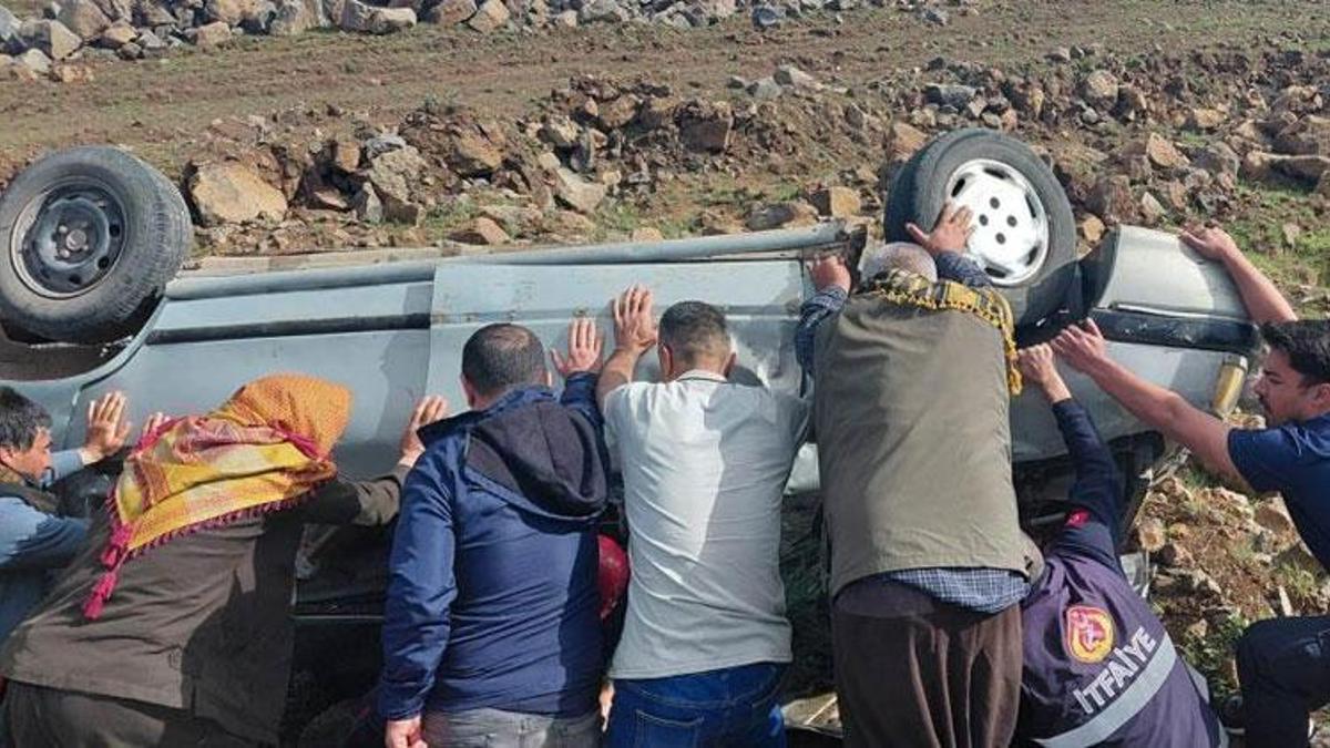 Şanlıurfa-Diyarbakır yolunda meydana gelen kazada 1 kişi yaralandı