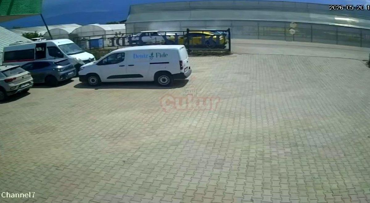 Kumluca'da Trafik Kazası: 4 Yaralı