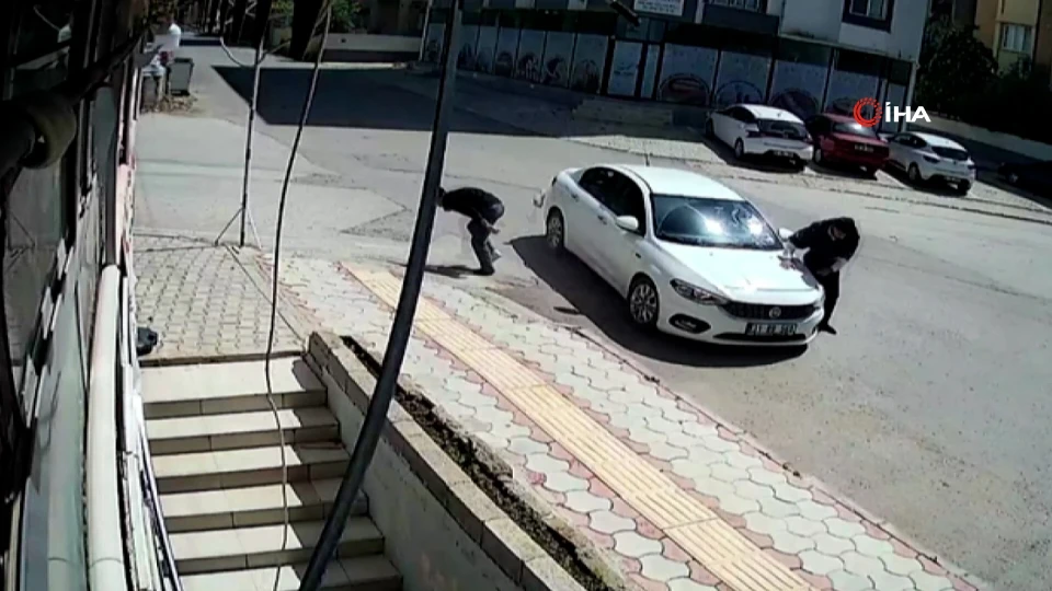 Reyhanlı Trafik Kazası: Motosikletin Otomobile Çarpma Anı Kamerada